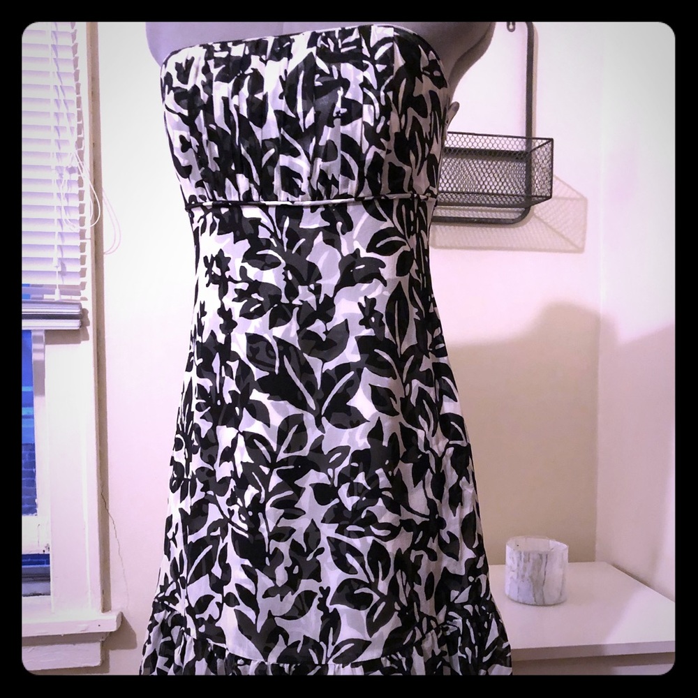 WHBM Strapless Chiffon Dress